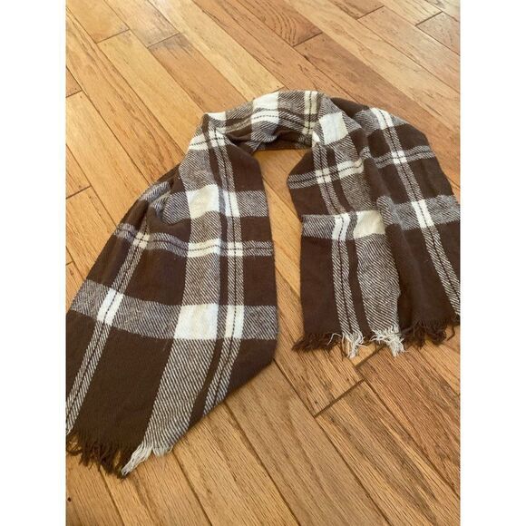 Unbranded, brown/white checkered rectangle scarf with fringe ends OS - Picture 1 of 4